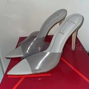 black suede studio Women's Cream Heels size 39